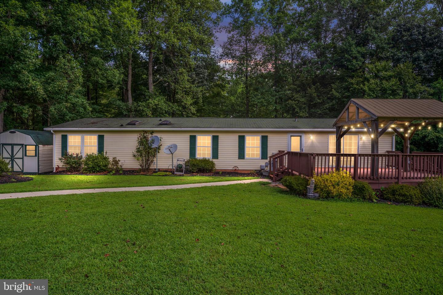3201 DANBURY CIR, SPOTSYLVANIA, Virginia 22551, 3 Bedrooms Bedrooms, ,2 BathroomsBathrooms,Residential,For sale,3201 DANBURY CIR,VASP2035754 MLS # VASP2035754