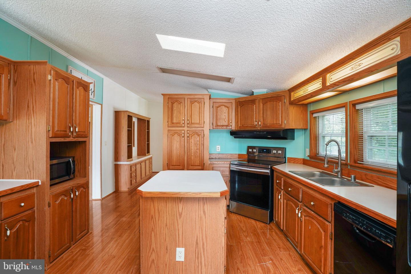 3201 DANBURY CIR, SPOTSYLVANIA, Virginia 22551, 3 Bedrooms Bedrooms, ,2 BathroomsBathrooms,Residential,For sale,3201 DANBURY CIR,VASP2035754 MLS # VASP2035754