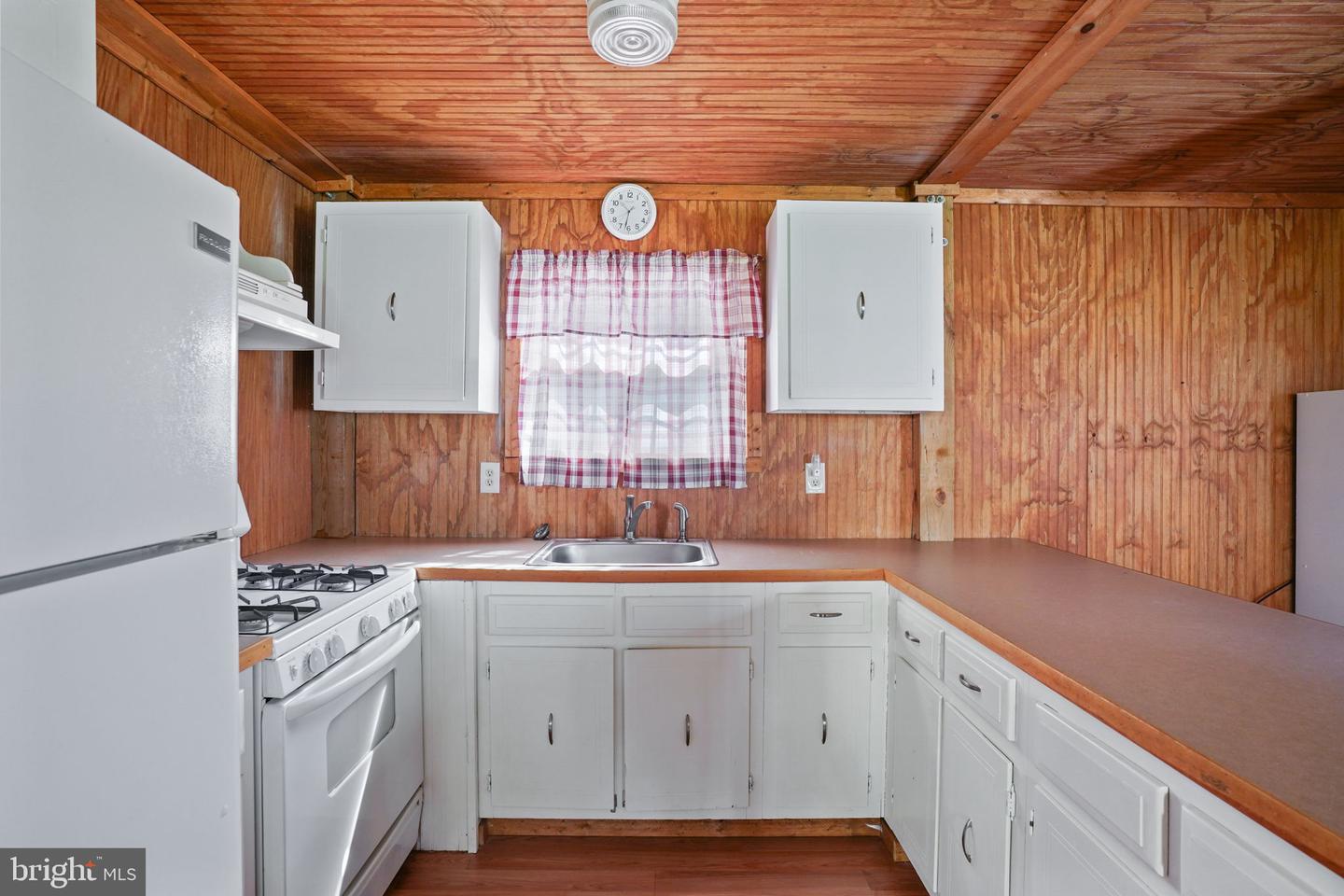 3201 DANBURY CIR, SPOTSYLVANIA, Virginia 22551, 3 Bedrooms Bedrooms, ,2 BathroomsBathrooms,Residential,For sale,3201 DANBURY CIR,VASP2035754 MLS # VASP2035754