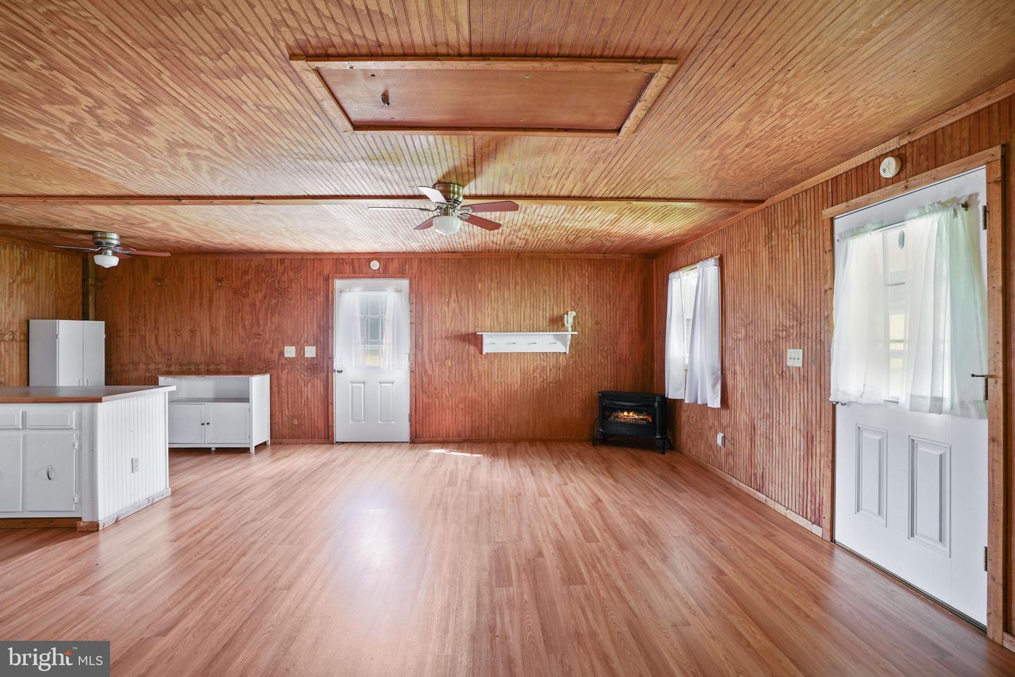 3201 DANBURY CIR, SPOTSYLVANIA, Virginia 22551, 3 Bedrooms Bedrooms, ,2 BathroomsBathrooms,Residential,For sale,3201 DANBURY CIR,VASP2035754 MLS # VASP2035754