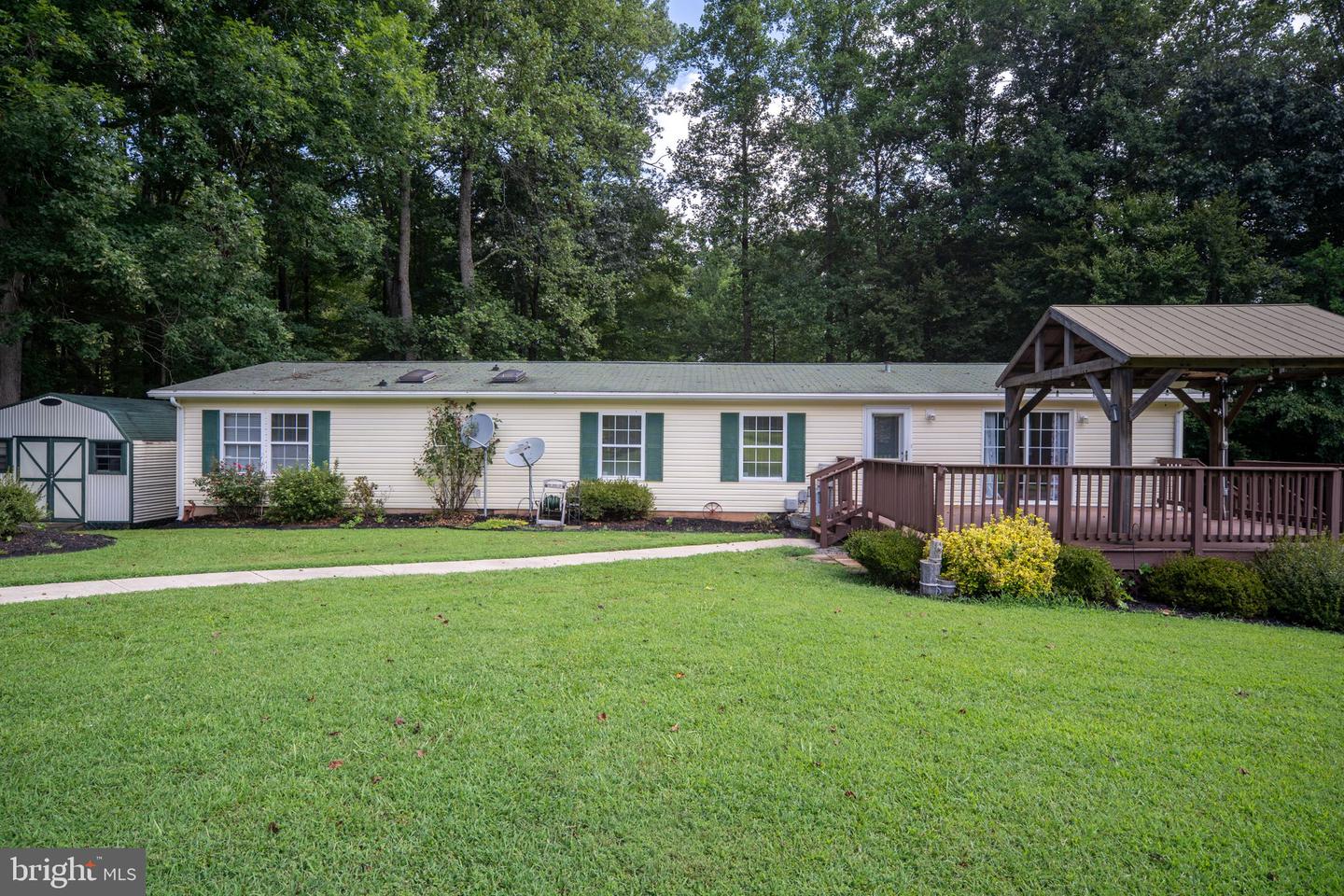 3201 DANBURY CIR, SPOTSYLVANIA, Virginia 22551, 3 Bedrooms Bedrooms, ,2 BathroomsBathrooms,Residential,For sale,3201 DANBURY CIR,VASP2035754 MLS # VASP2035754