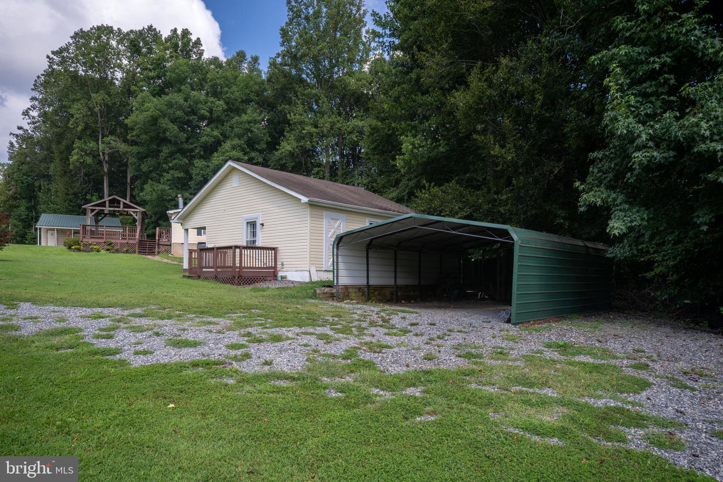 3201 DANBURY CIR, SPOTSYLVANIA, Virginia 22551, 3 Bedrooms Bedrooms, ,2 BathroomsBathrooms,Residential,For sale,3201 DANBURY CIR,VASP2035754 MLS # VASP2035754