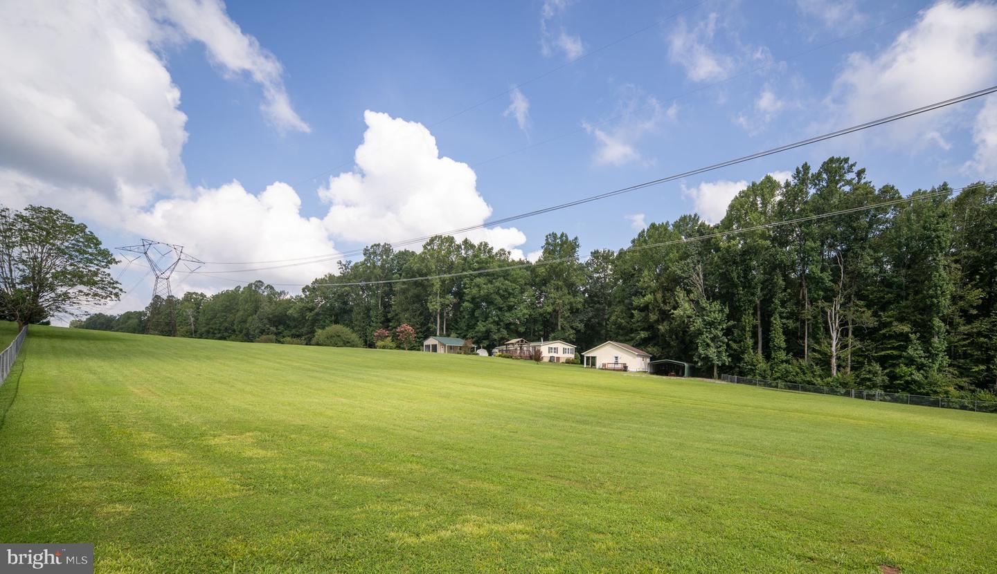 3201 DANBURY CIR, SPOTSYLVANIA, Virginia 22551, 3 Bedrooms Bedrooms, ,2 BathroomsBathrooms,Residential,For sale,3201 DANBURY CIR,VASP2035754 MLS # VASP2035754