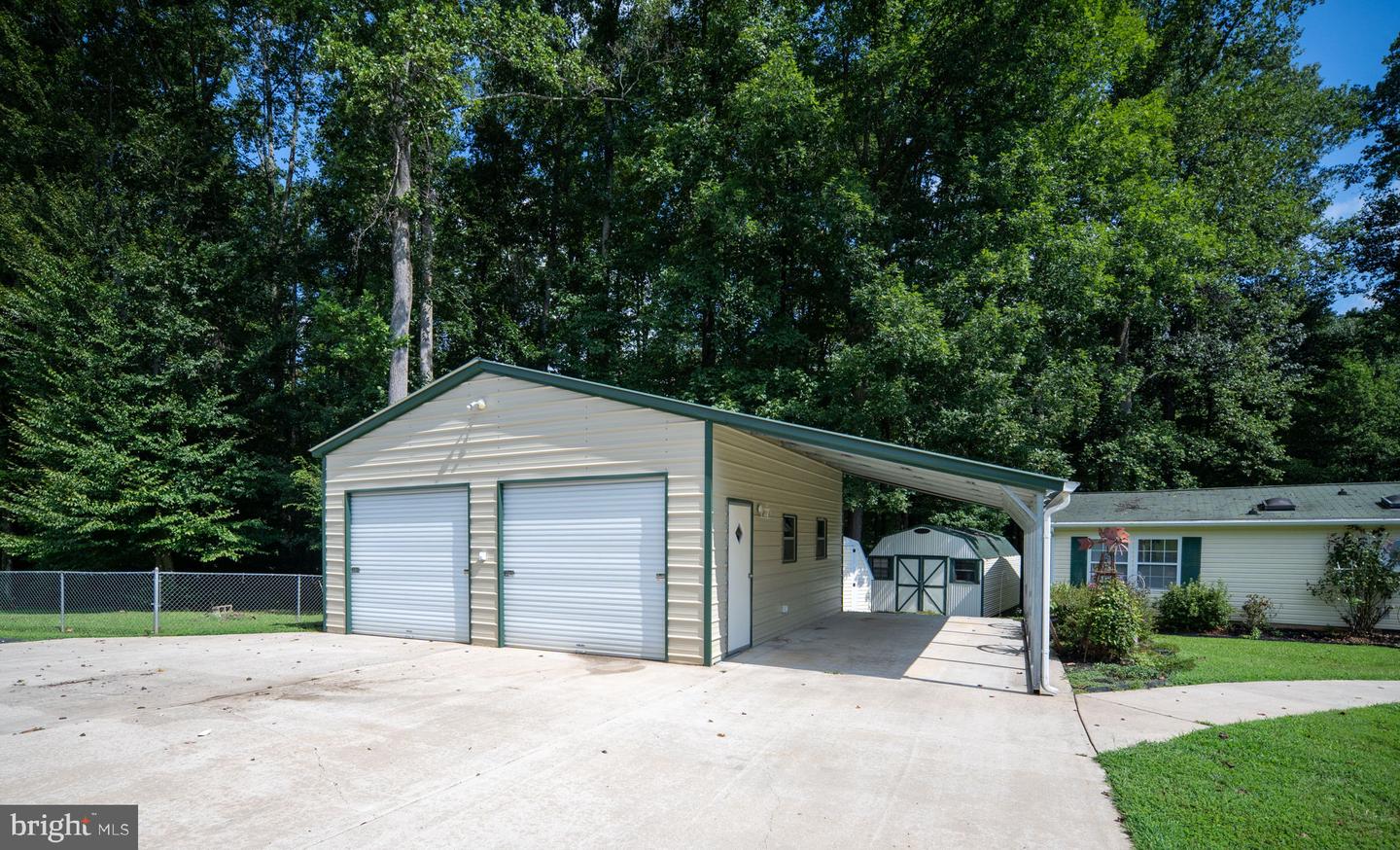 3201 DANBURY CIR, SPOTSYLVANIA, Virginia 22551, 3 Bedrooms Bedrooms, ,2 BathroomsBathrooms,Residential,For sale,3201 DANBURY CIR,VASP2035754 MLS # VASP2035754