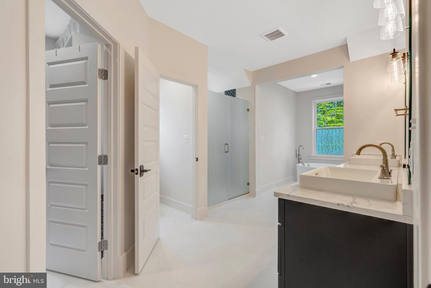 8880 EVELYN DR, MANASSAS, Virginia 20112, 4 Bedrooms Bedrooms, ,2 BathroomsBathrooms,Residential,For sale,8880 EVELYN DR,VAPW2102372 MLS # VAPW2102372