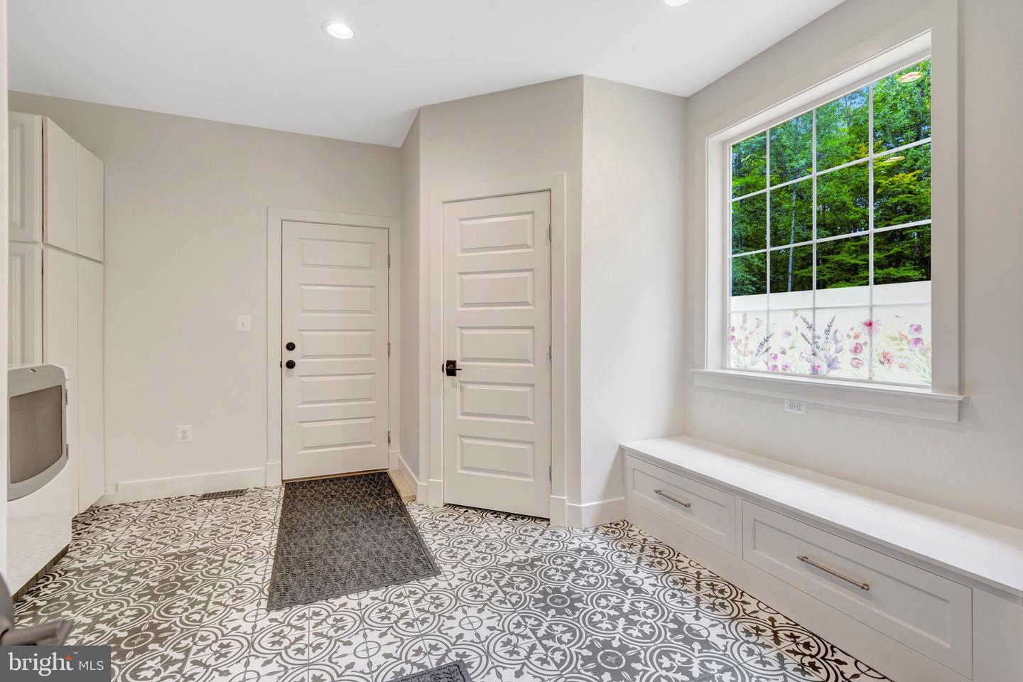 8880 EVELYN DR, MANASSAS, Virginia 20112, 4 Bedrooms Bedrooms, ,2 BathroomsBathrooms,Residential,For sale,8880 EVELYN DR,VAPW2102372 MLS # VAPW2102372