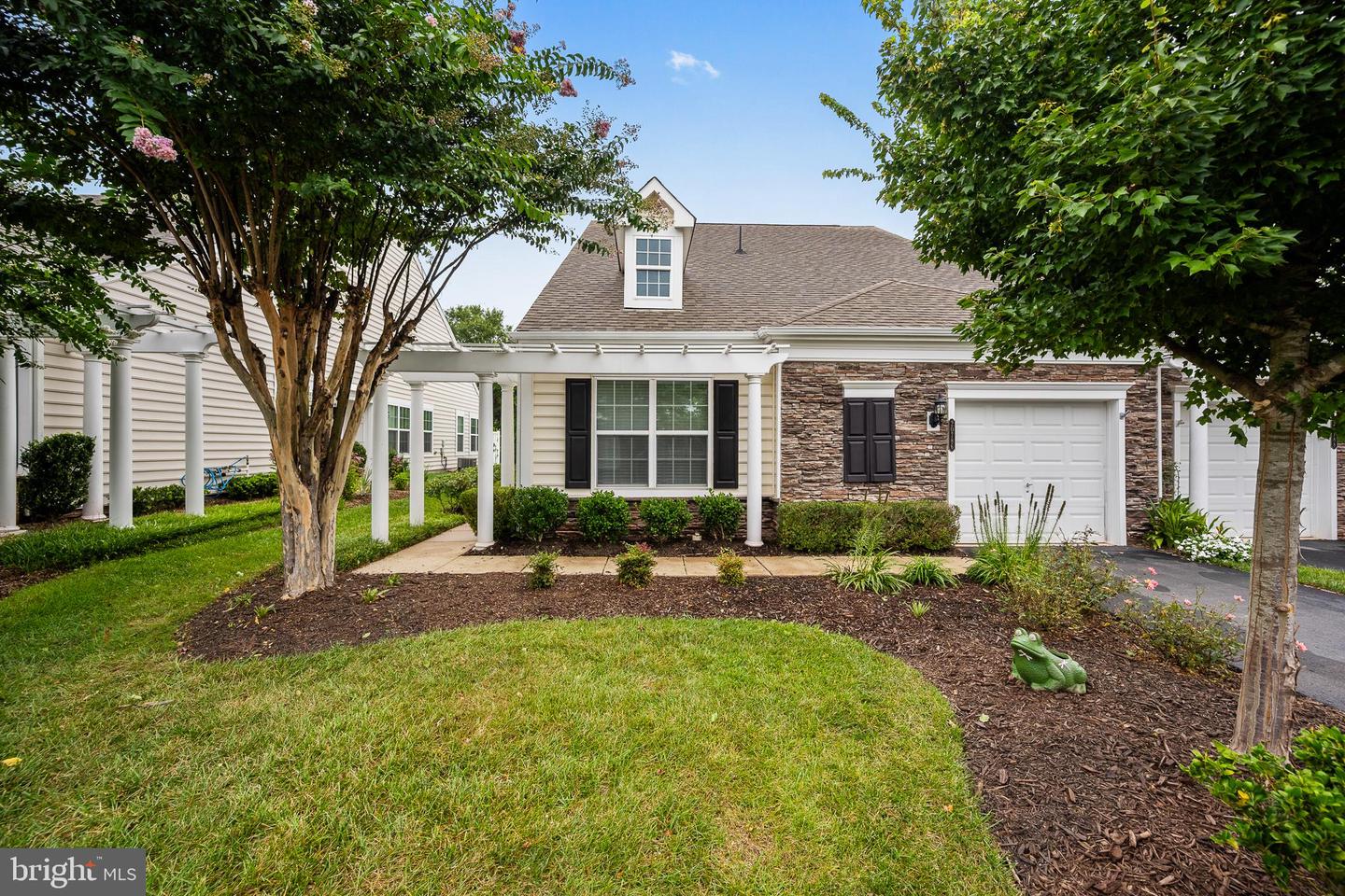 20786 ADAMS MILL PL, ASHBURN, Virginia 20147, 2 Bedrooms Bedrooms, ,2 BathroomsBathrooms,Residential,For sale,20786 ADAMS MILL PL,VALO2105254 MLS # VALO2105254