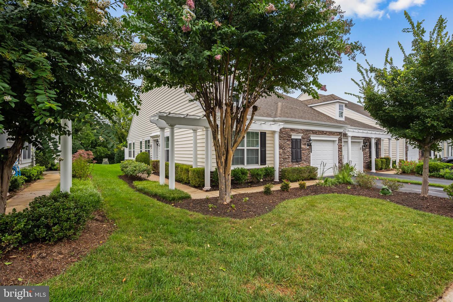 20786 ADAMS MILL PL, ASHBURN, Virginia 20147, 2 Bedrooms Bedrooms, ,2 BathroomsBathrooms,Residential,For sale,20786 ADAMS MILL PL,VALO2105254 MLS # VALO2105254