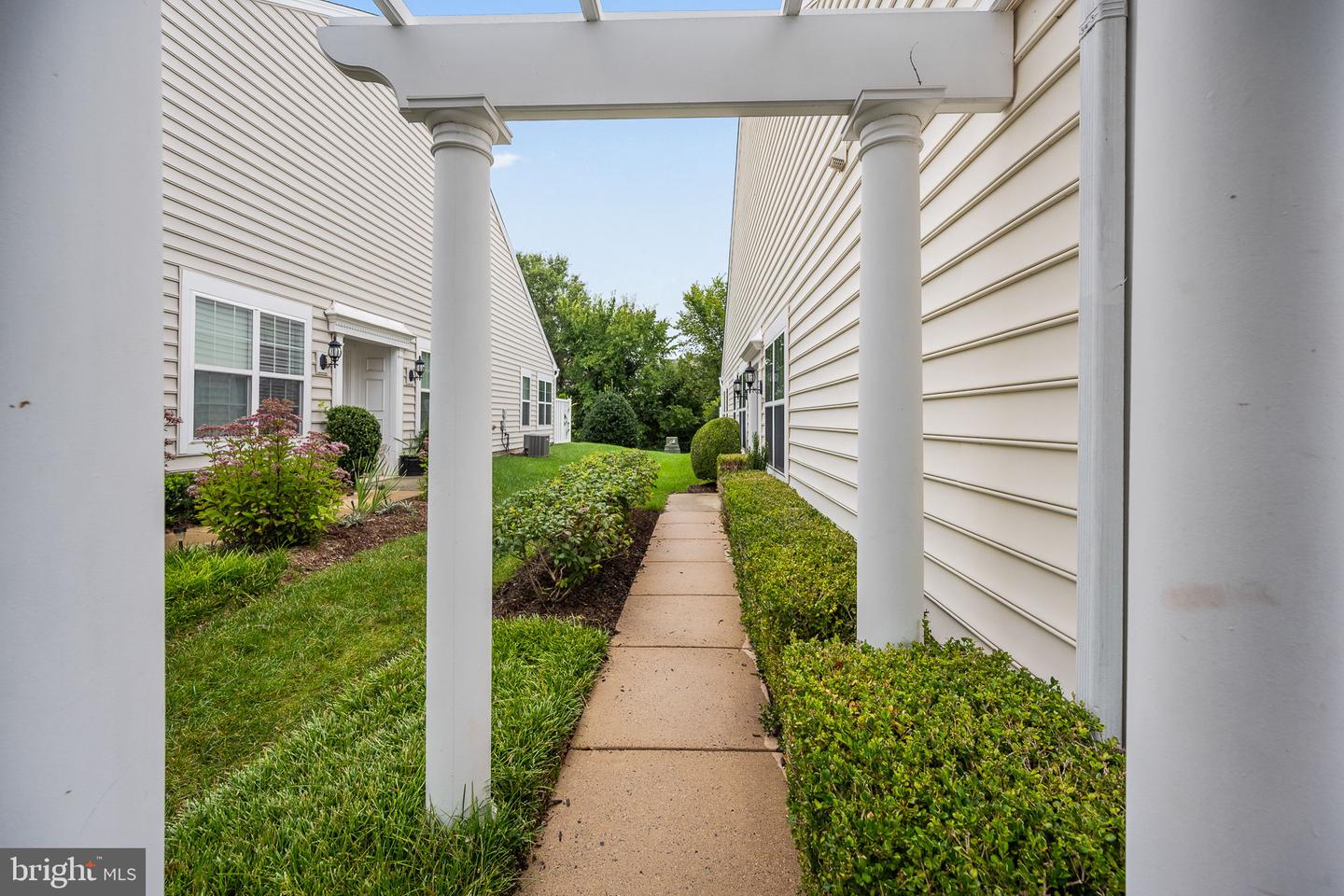20786 ADAMS MILL PL, ASHBURN, Virginia 20147, 2 Bedrooms Bedrooms, ,2 BathroomsBathrooms,Residential,For sale,20786 ADAMS MILL PL,VALO2105254 MLS # VALO2105254