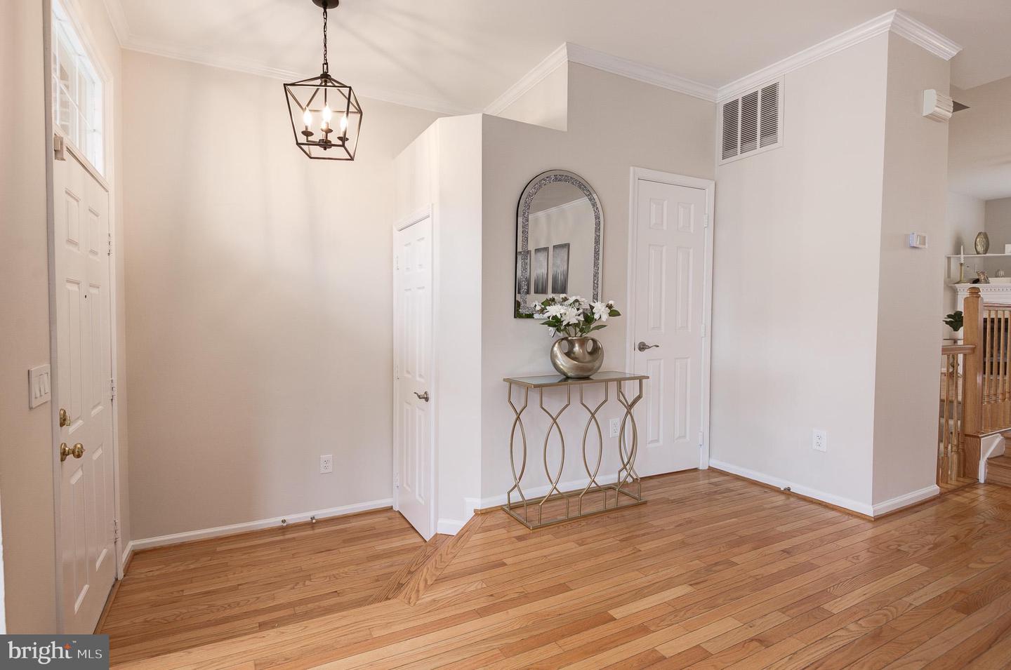 4117 BROOKGREEN DR, FAIRFAX, Virginia 22033, 3 Bedrooms Bedrooms, ,3 BathroomsBathrooms,Residential,For sale,4117 BROOKGREEN DR,VAFX2263038 MLS # VAFX2263038