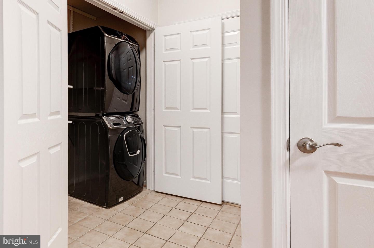 4117 BROOKGREEN DR, FAIRFAX, Virginia 22033, 3 Bedrooms Bedrooms, ,3 BathroomsBathrooms,Residential,For sale,4117 BROOKGREEN DR,VAFX2263038 MLS # VAFX2263038