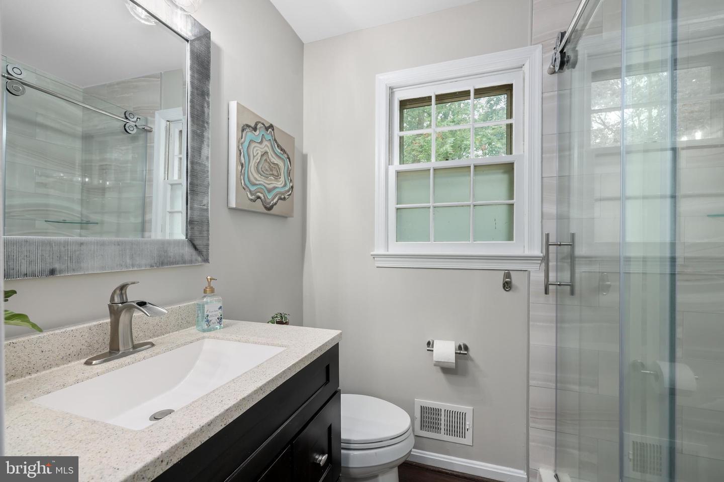 11990 FARRABOW LN, WOODBRIDGE, Virginia 22192, 4 Bedrooms Bedrooms, ,3 BathroomsBathrooms,Residential,For sale,11990 FARRABOW LN,VAPW2102428 MLS # VAPW2102428