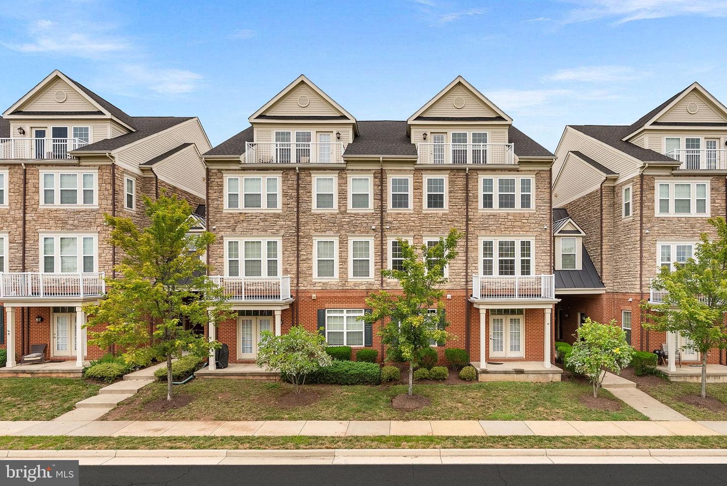 42621 CAPITOL VIEW TER, BROADLANDS, Virginia 20148, 3 Bedrooms Bedrooms, 11 Rooms Rooms,2 BathroomsBathrooms,Residential,For sale,42621 CAPITOL VIEW TER,VALO2105272 MLS # VALO2105272
