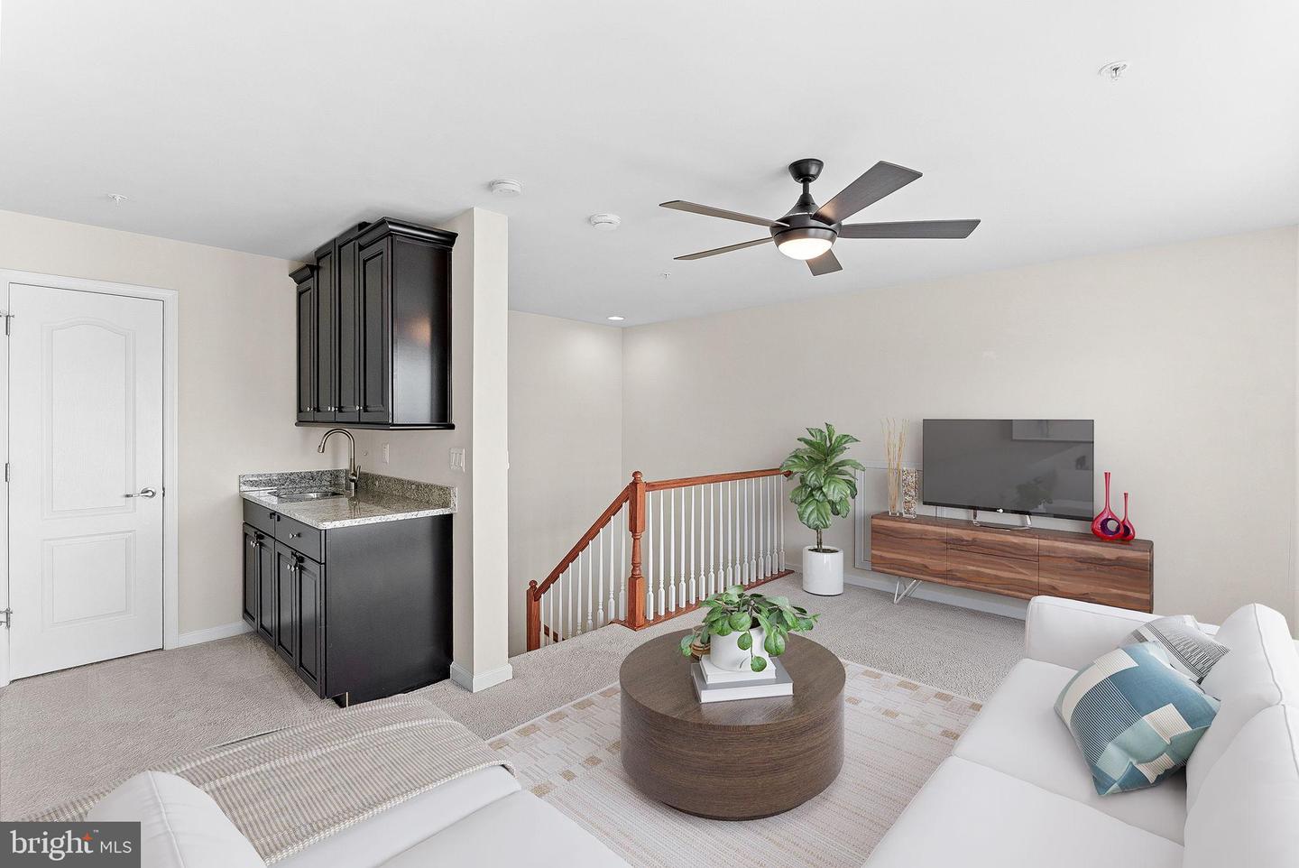 42621 CAPITOL VIEW TER, BROADLANDS, Virginia 20148, 3 Bedrooms Bedrooms, 11 Rooms Rooms,2 BathroomsBathrooms,Residential,For sale,42621 CAPITOL VIEW TER,VALO2105272 MLS # VALO2105272