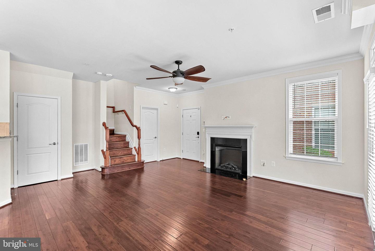 42621 CAPITOL VIEW TER, BROADLANDS, Virginia 20148, 3 Bedrooms Bedrooms, 11 Rooms Rooms,2 BathroomsBathrooms,Residential,For sale,42621 CAPITOL VIEW TER,VALO2105272 MLS # VALO2105272