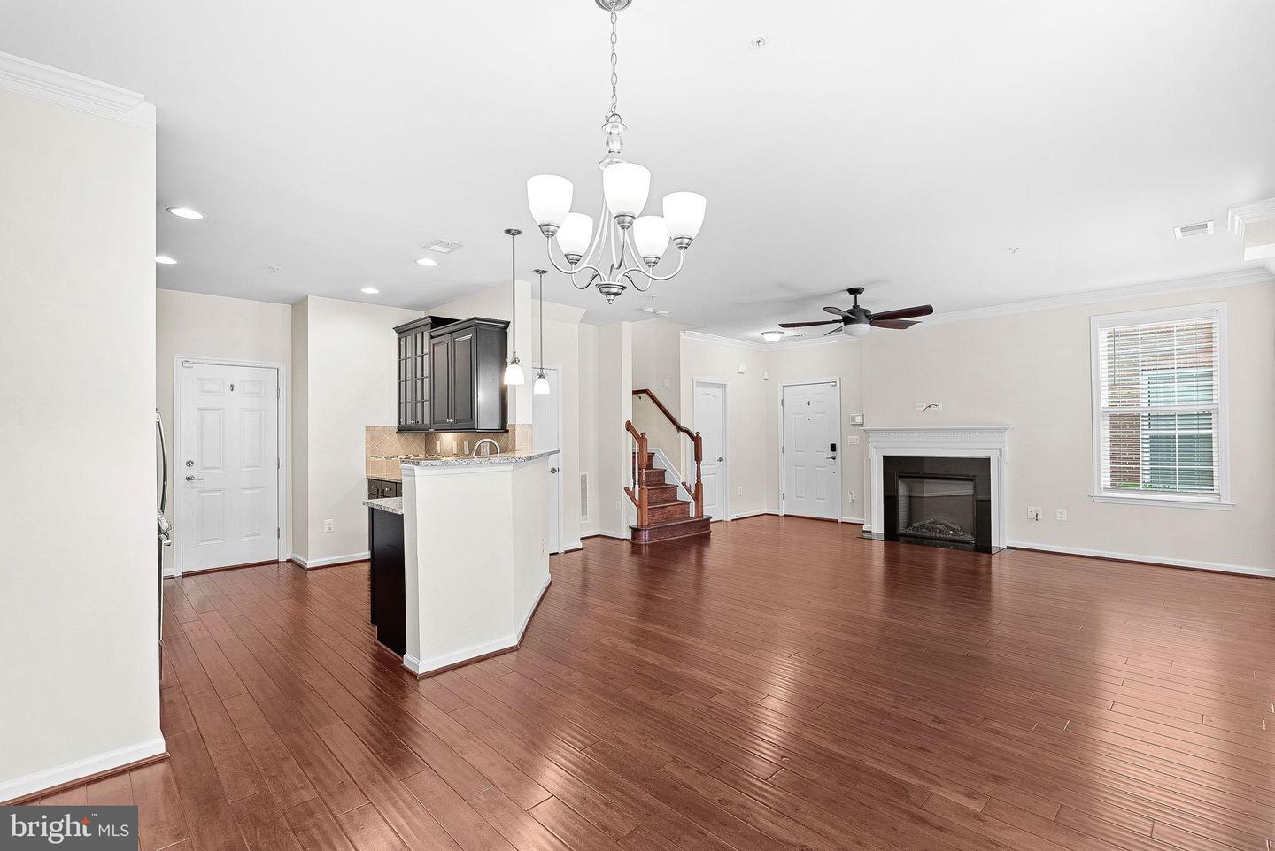 42621 CAPITOL VIEW TER, BROADLANDS, Virginia 20148, 3 Bedrooms Bedrooms, 11 Rooms Rooms,2 BathroomsBathrooms,Residential,For sale,42621 CAPITOL VIEW TER,VALO2105272 MLS # VALO2105272