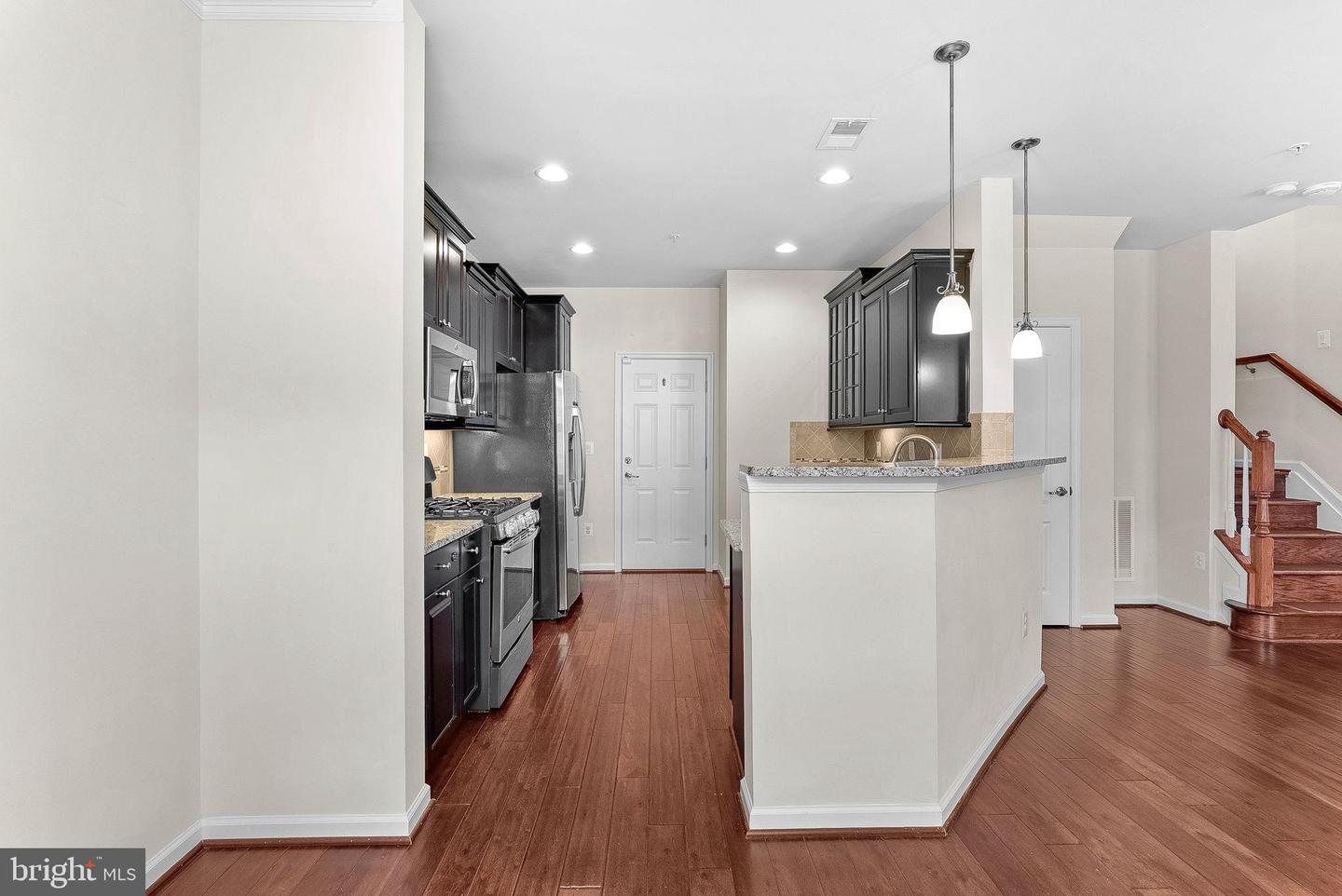 42621 CAPITOL VIEW TER, BROADLANDS, Virginia 20148, 3 Bedrooms Bedrooms, 11 Rooms Rooms,2 BathroomsBathrooms,Residential,For sale,42621 CAPITOL VIEW TER,VALO2105272 MLS # VALO2105272
