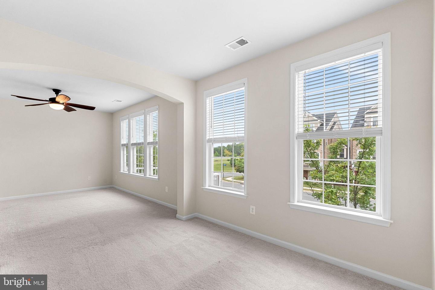 42621 CAPITOL VIEW TER, BROADLANDS, Virginia 20148, 3 Bedrooms Bedrooms, 11 Rooms Rooms,2 BathroomsBathrooms,Residential,For sale,42621 CAPITOL VIEW TER,VALO2105272 MLS # VALO2105272