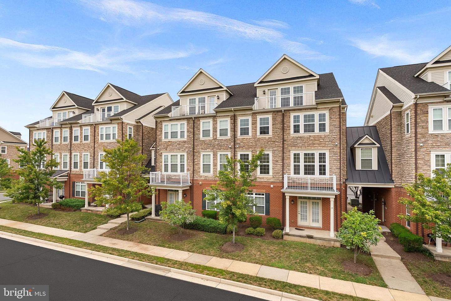42621 CAPITOL VIEW TER, BROADLANDS, Virginia 20148, 3 Bedrooms Bedrooms, 11 Rooms Rooms,2 BathroomsBathrooms,Residential,For sale,42621 CAPITOL VIEW TER,VALO2105272 MLS # VALO2105272