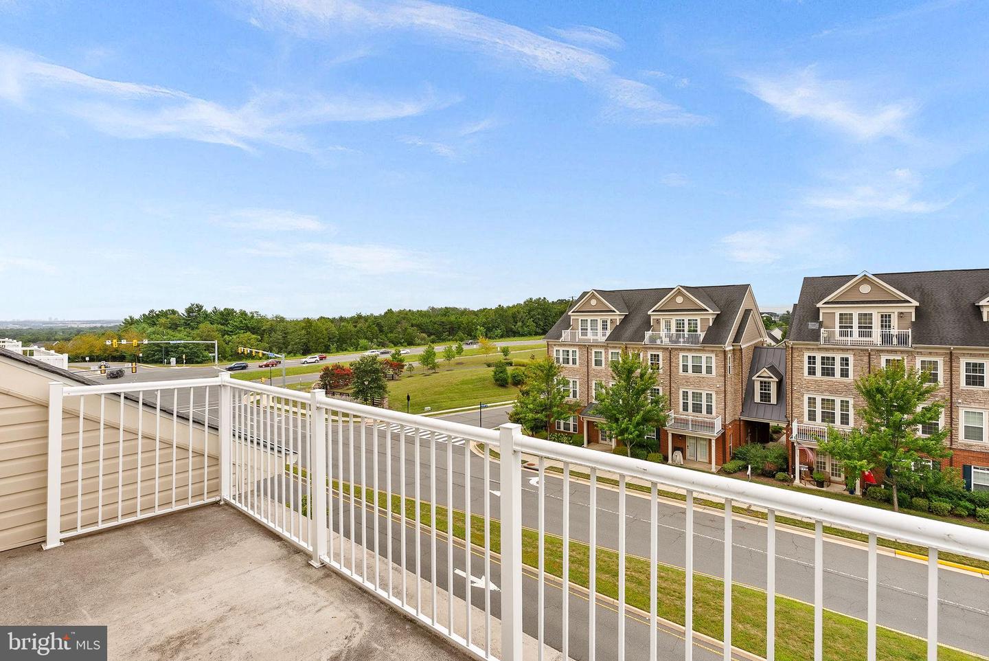 42621 CAPITOL VIEW TER, BROADLANDS, Virginia 20148, 3 Bedrooms Bedrooms, 11 Rooms Rooms,2 BathroomsBathrooms,Residential,For sale,42621 CAPITOL VIEW TER,VALO2105272 MLS # VALO2105272
