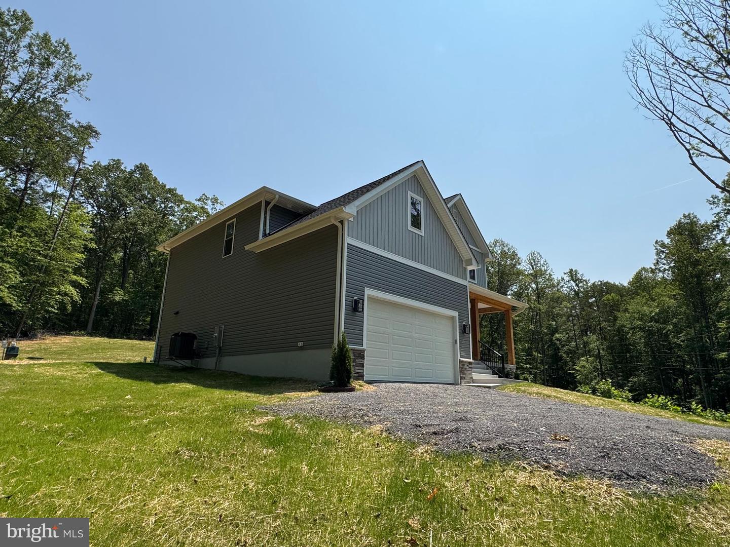 9497 HOLLOW OAK CT, CULPEPER, Virginia 22701, 4 Bedrooms Bedrooms, ,2 BathroomsBathrooms,Residential,For sale,9497 HOLLOW OAK CT,VACU2011410 MLS # VACU2011410
