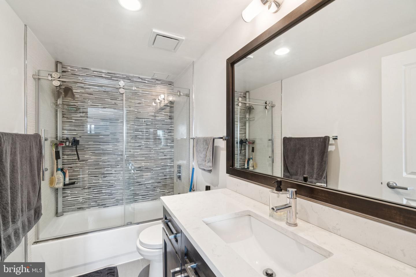 777 7TH ST NW #1024, WASHINGTON, District Of Columbia 20001, 2 Bedrooms Bedrooms, ,2 BathroomsBathrooms,Residential,For sale,777 7TH ST NW #1024,DCDC2216606 MLS # DCDC2216606