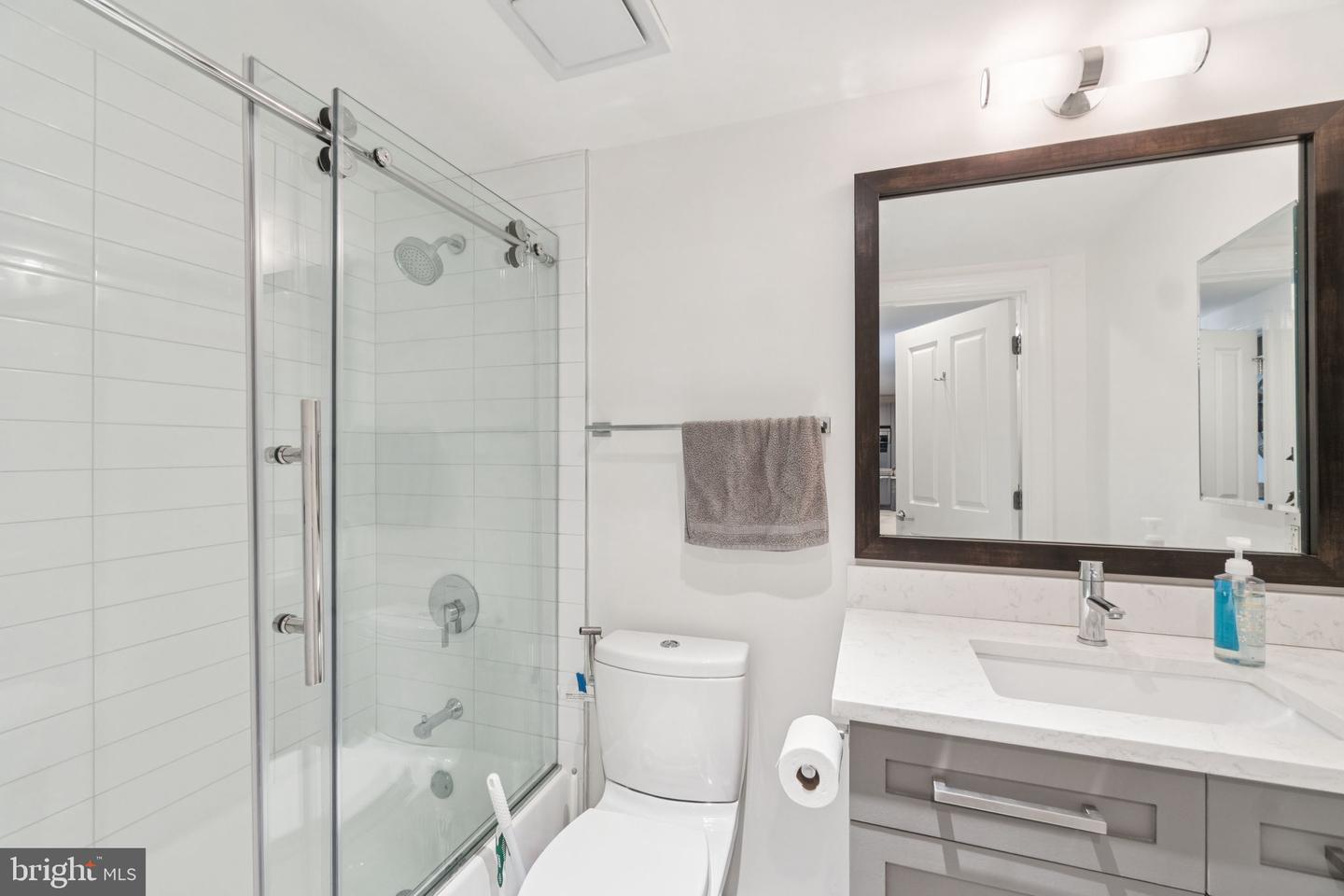 777 7TH ST NW #1024, WASHINGTON, District Of Columbia 20001, 2 Bedrooms Bedrooms, ,2 BathroomsBathrooms,Residential,For sale,777 7TH ST NW #1024,DCDC2216606 MLS # DCDC2216606