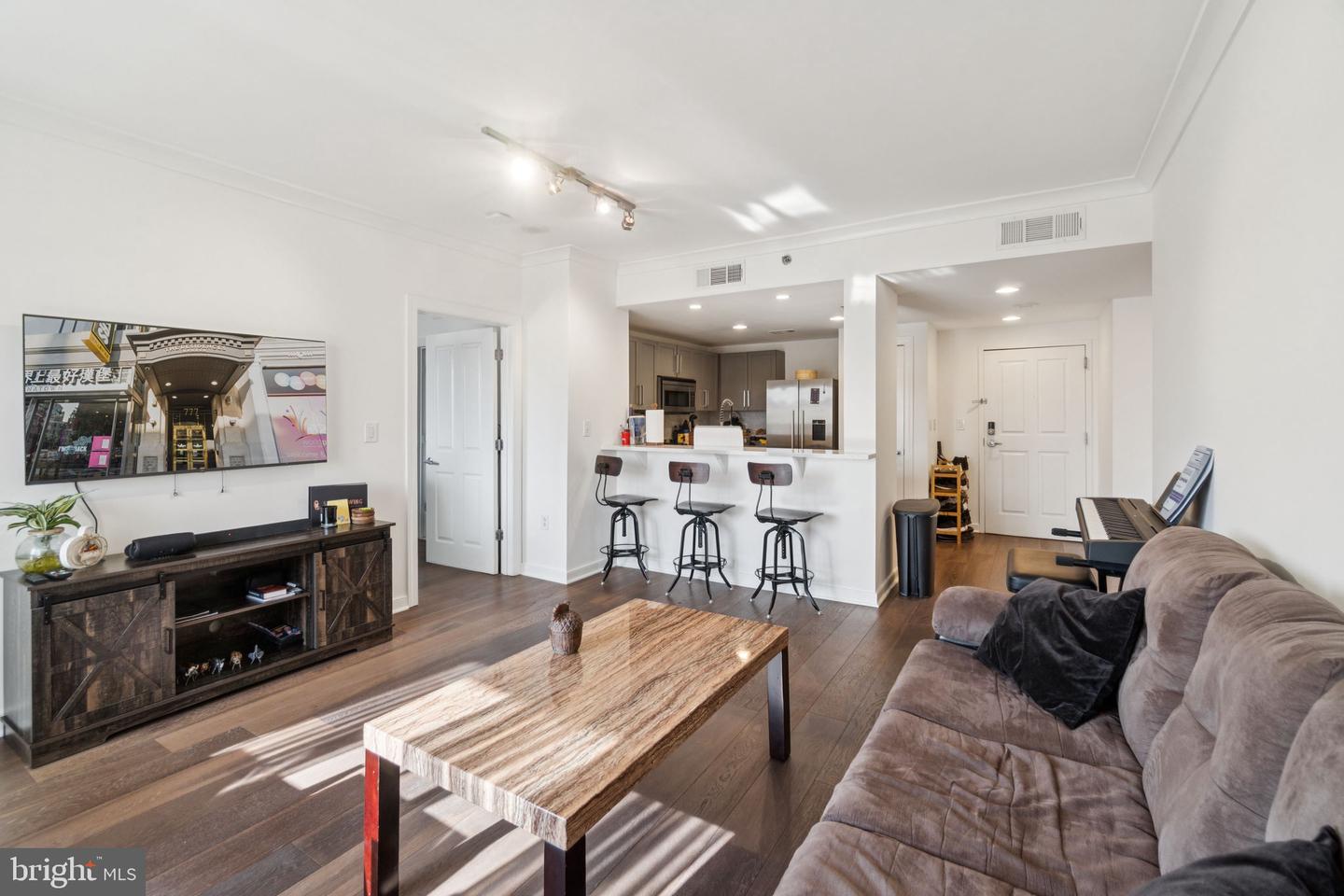 777 7TH ST NW #1024, WASHINGTON, District Of Columbia 20001, 2 Bedrooms Bedrooms, ,2 BathroomsBathrooms,Residential,For sale,777 7TH ST NW #1024,DCDC2216606 MLS # DCDC2216606