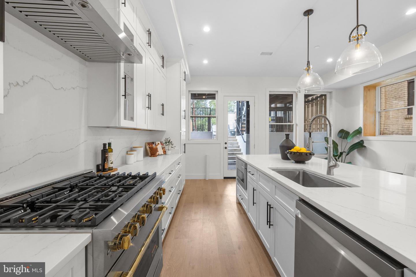 3916 8TH ST NW #B, WASHINGTON, District Of Columbia 20011, 3 Bedrooms Bedrooms, ,3 BathroomsBathrooms,Residential,For sale,3916 8TH ST NW #B,DCDC2216614 MLS # DCDC2216614