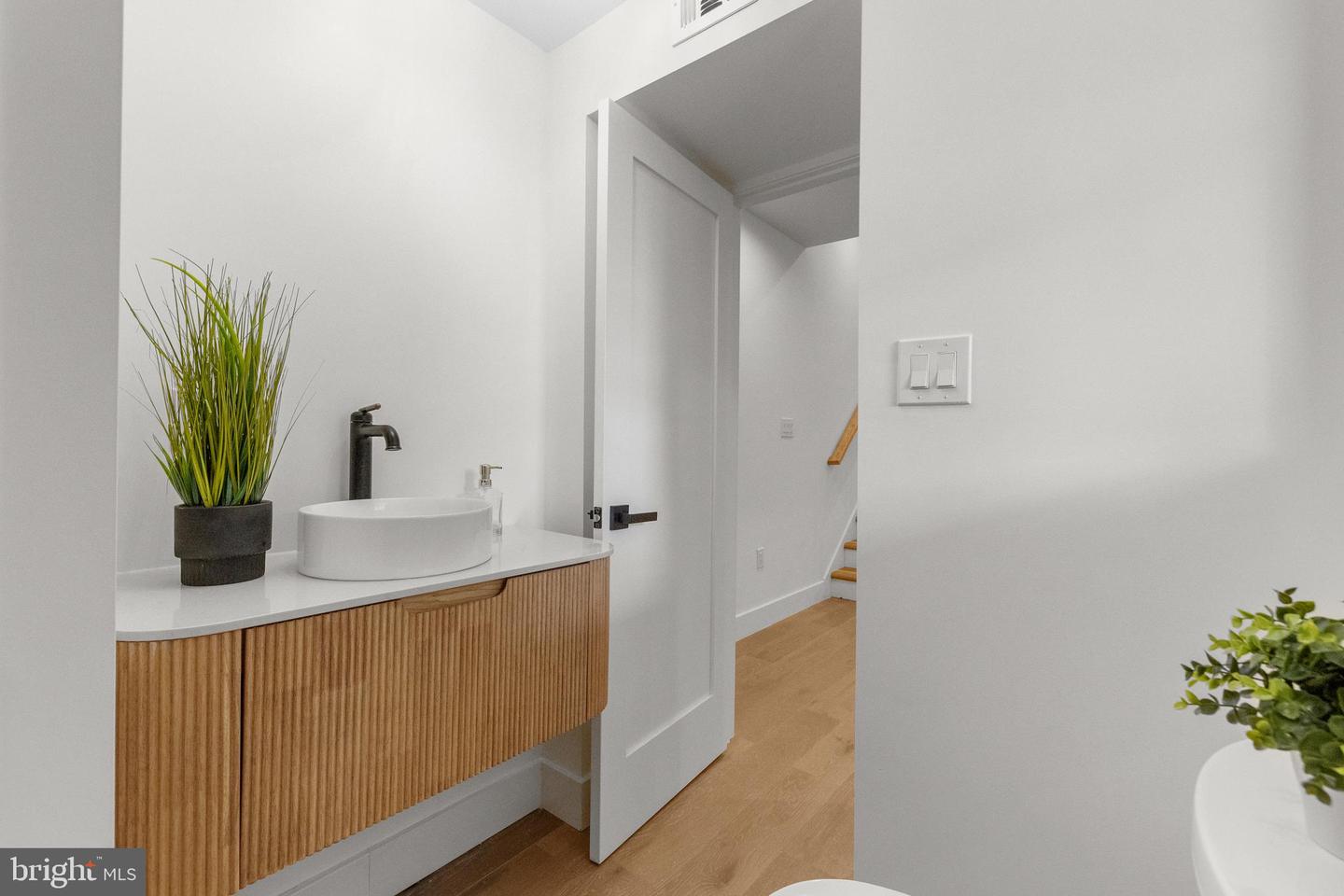 3916 8TH ST NW #B, WASHINGTON, District Of Columbia 20011, 3 Bedrooms Bedrooms, ,3 BathroomsBathrooms,Residential,For sale,3916 8TH ST NW #B,DCDC2216614 MLS # DCDC2216614