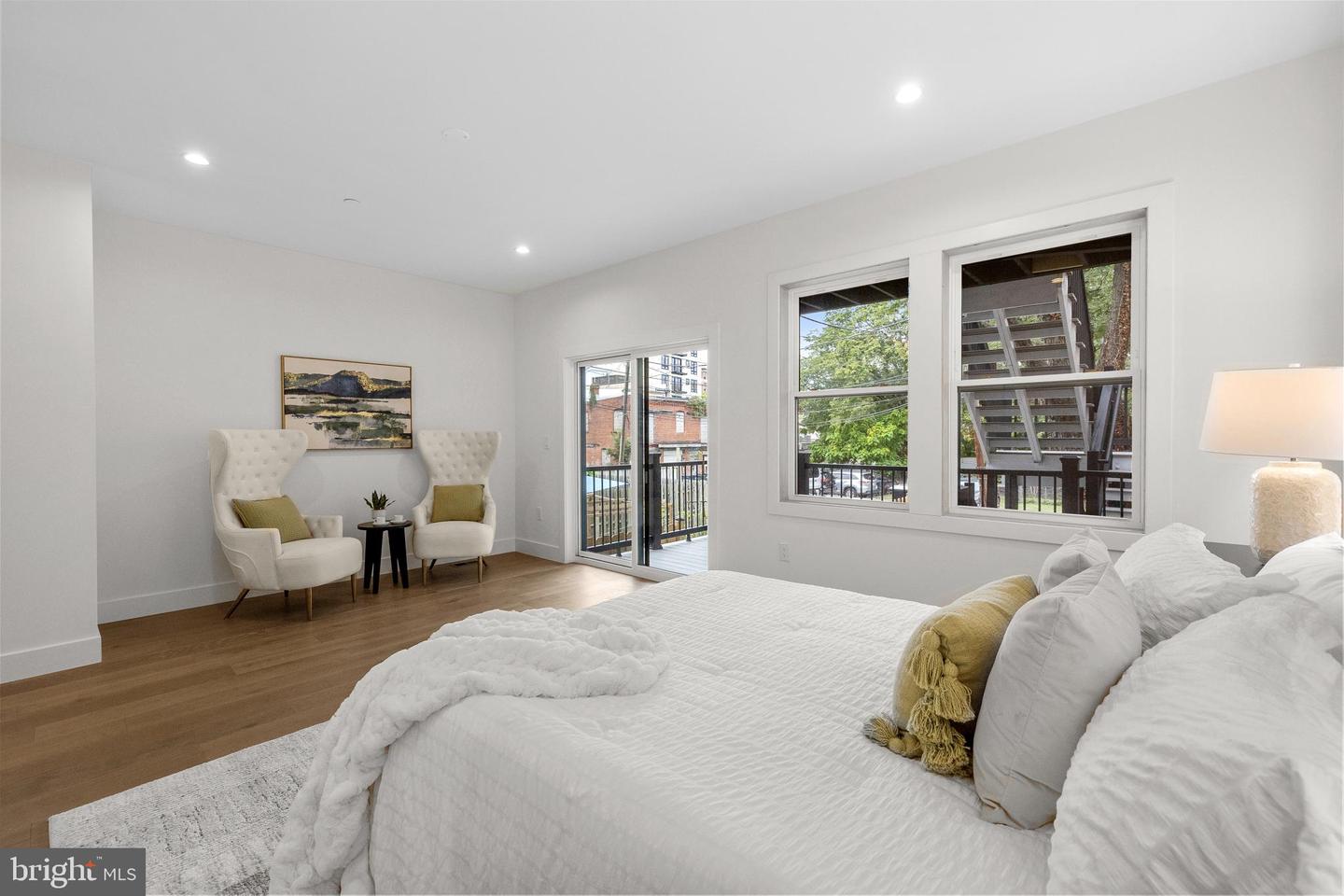3916 8TH ST NW #B, WASHINGTON, District Of Columbia 20011, 3 Bedrooms Bedrooms, ,3 BathroomsBathrooms,Residential,For sale,3916 8TH ST NW #B,DCDC2216614 MLS # DCDC2216614
