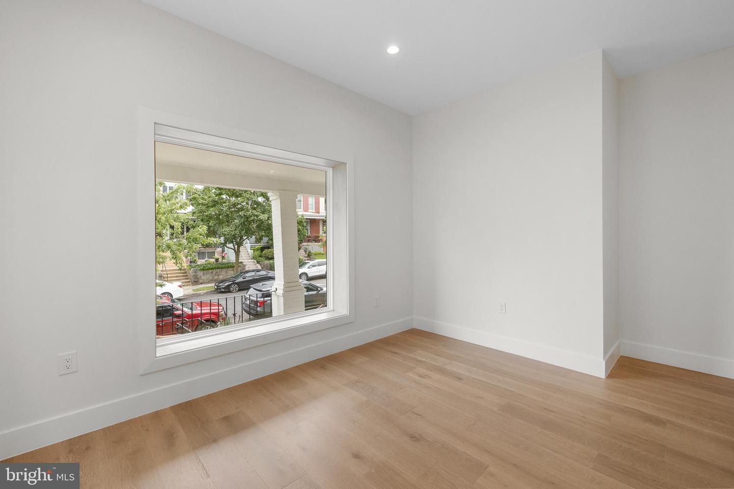 3916 8TH ST NW #B, WASHINGTON, District Of Columbia 20011, 3 Bedrooms Bedrooms, ,3 BathroomsBathrooms,Residential,For sale,3916 8TH ST NW #B,DCDC2216614 MLS # DCDC2216614