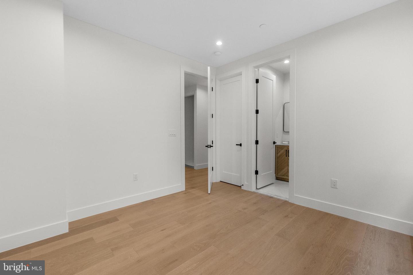 3916 8TH ST NW #B, WASHINGTON, District Of Columbia 20011, 3 Bedrooms Bedrooms, ,3 BathroomsBathrooms,Residential,For sale,3916 8TH ST NW #B,DCDC2216614 MLS # DCDC2216614