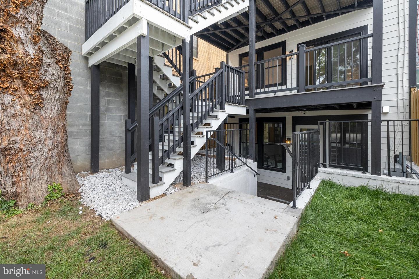 3916 8TH ST NW #B, WASHINGTON, District Of Columbia 20011, 3 Bedrooms Bedrooms, ,3 BathroomsBathrooms,Residential,For sale,3916 8TH ST NW #B,DCDC2216614 MLS # DCDC2216614
