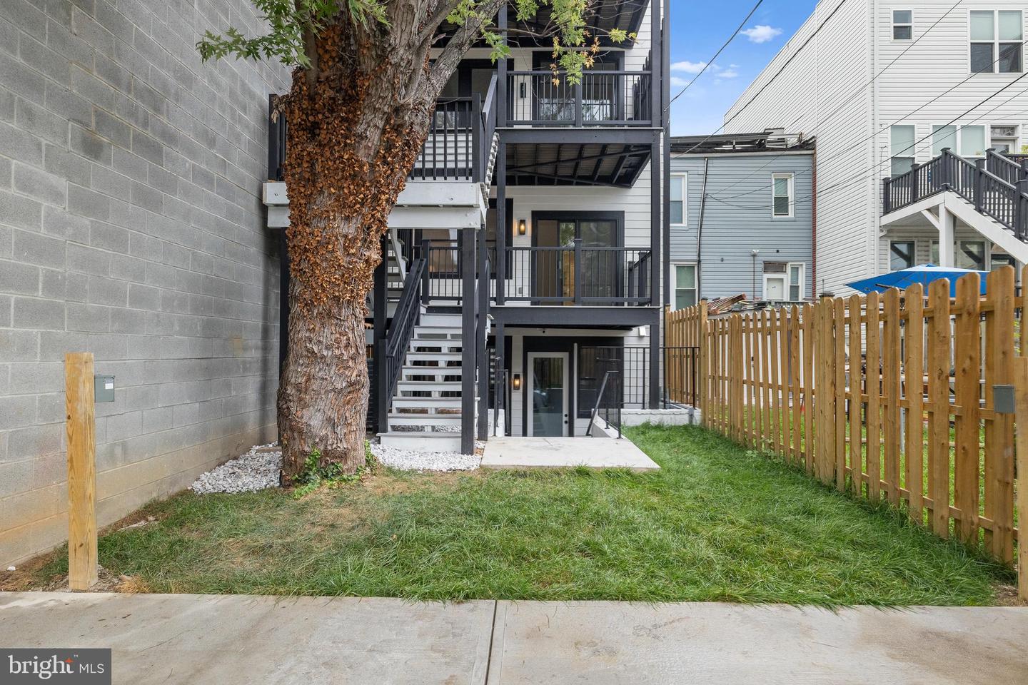 3916 8TH ST NW #B, WASHINGTON, District Of Columbia 20011, 3 Bedrooms Bedrooms, ,3 BathroomsBathrooms,Residential,For sale,3916 8TH ST NW #B,DCDC2216614 MLS # DCDC2216614