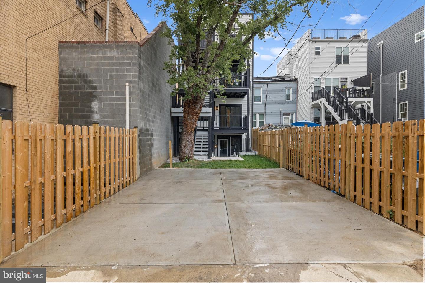 3916 8TH ST NW #B, WASHINGTON, District Of Columbia 20011, 3 Bedrooms Bedrooms, ,3 BathroomsBathrooms,Residential,For sale,3916 8TH ST NW #B,DCDC2216614 MLS # DCDC2216614