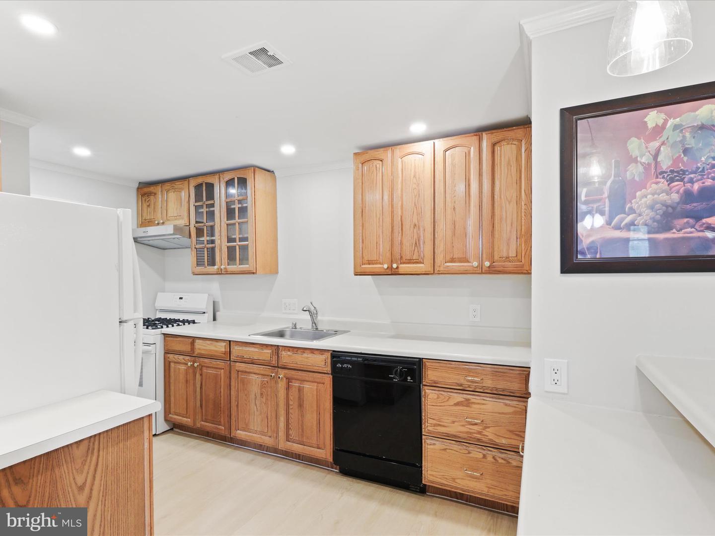 12717 GORDON BLVD #118, WOODBRIDGE, Virginia 22192, 3 Bedrooms Bedrooms, ,2 BathroomsBathrooms,Residential,For sale,12717 GORDON BLVD #118,VAPW2102514 MLS # VAPW2102514
