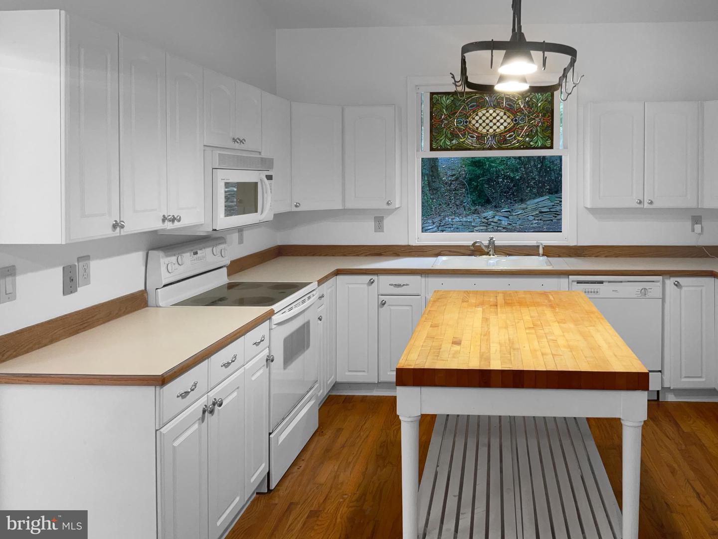 2301 GORE DR, HAYMARKET, Virginia 20169, 3 Bedrooms Bedrooms, ,2 BathroomsBathrooms,Residential,For sale,2301 GORE DR,VAPW2102468 MLS # VAPW2102468