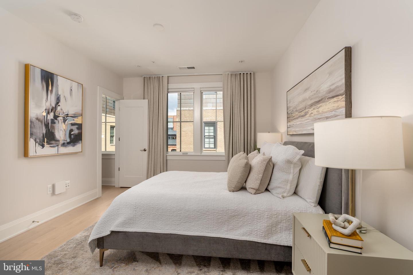 306 S UNION ST, ALEXANDRIA, Virginia 22314, 3 Bedrooms Bedrooms, ,3 BathroomsBathrooms,Residential,For sale,306 S UNION ST,VAAX2048944 MLS # VAAX2048944