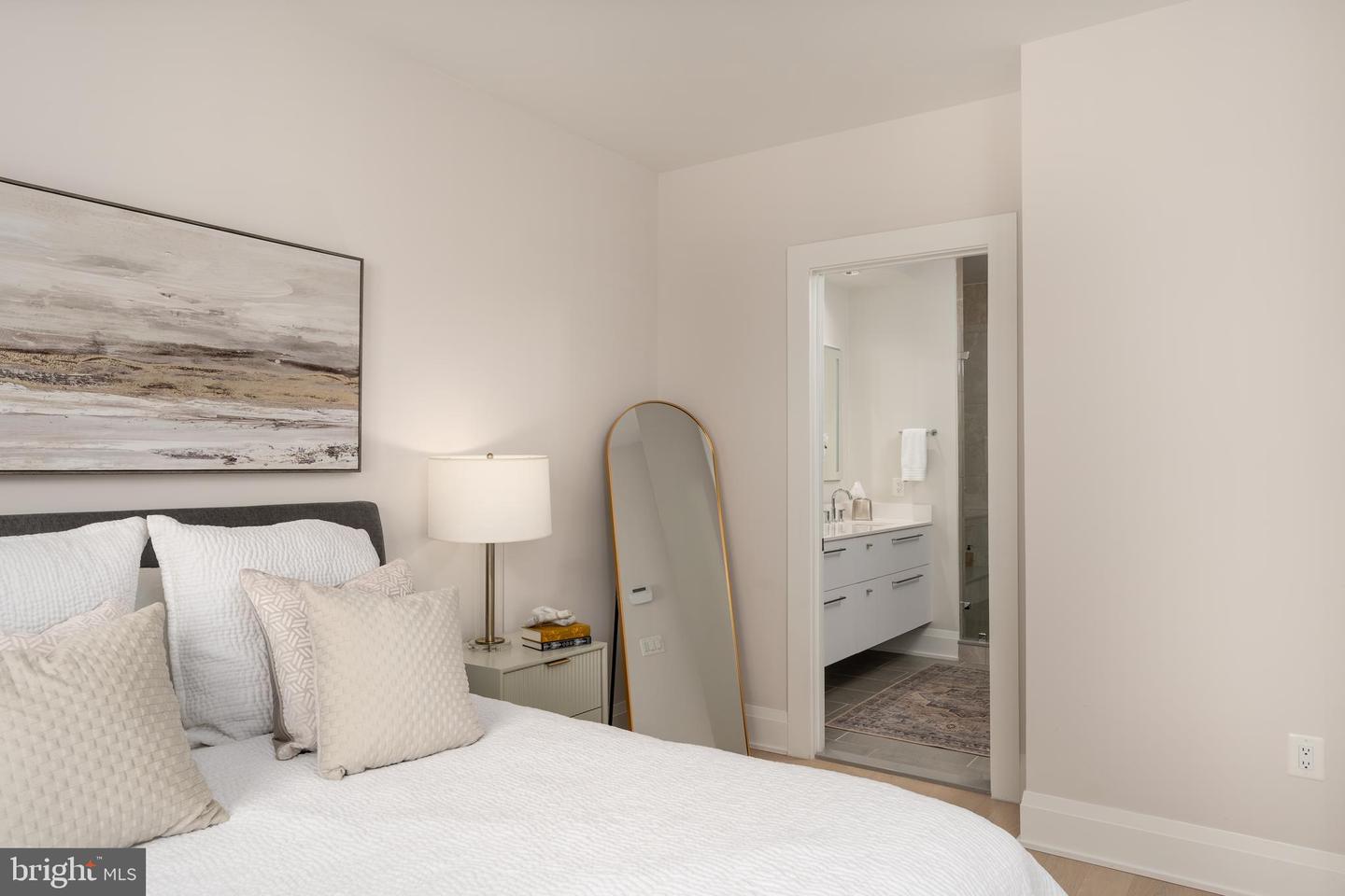 306 S UNION ST, ALEXANDRIA, Virginia 22314, 3 Bedrooms Bedrooms, ,3 BathroomsBathrooms,Residential,For sale,306 S UNION ST,VAAX2048944 MLS # VAAX2048944