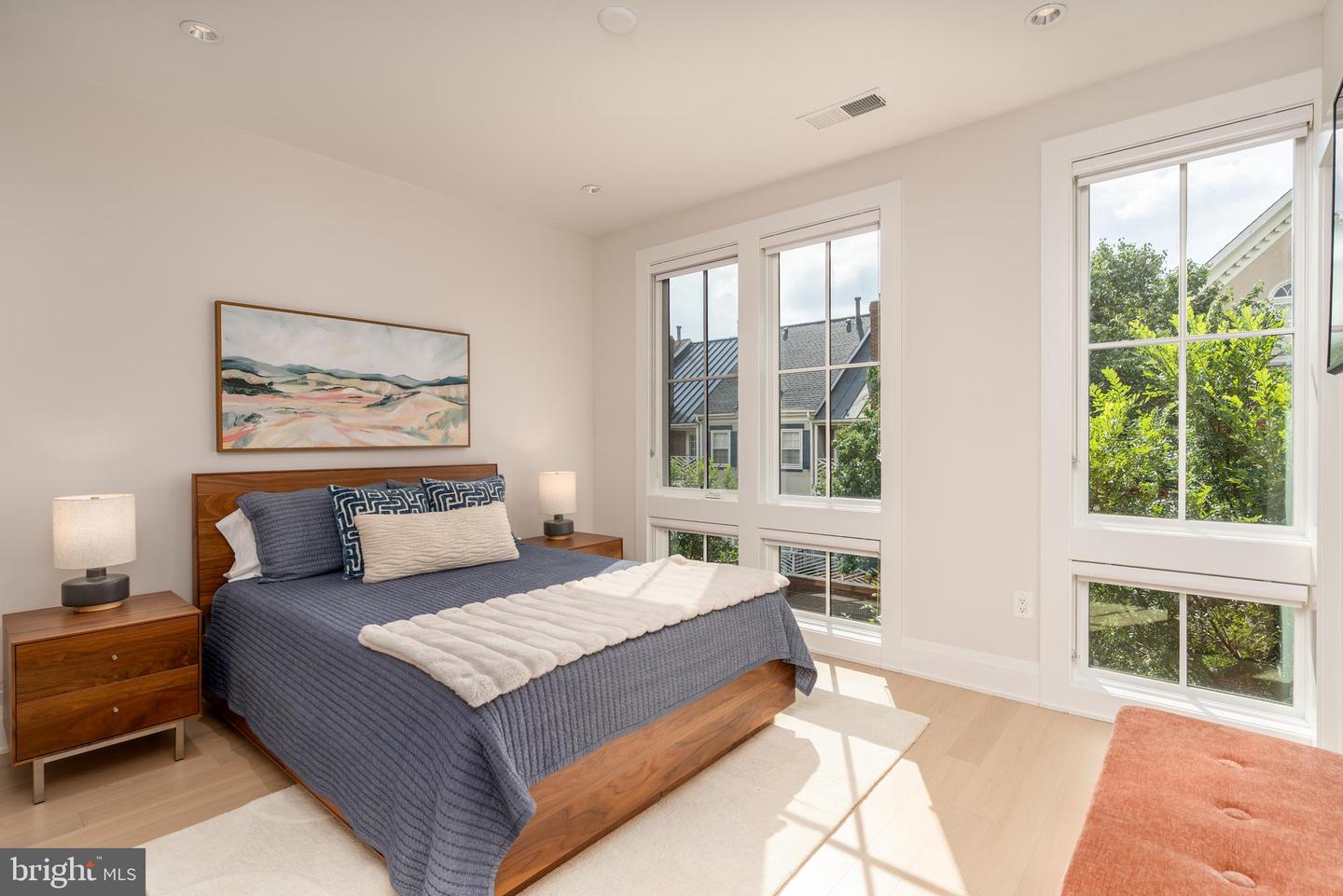 306 S UNION ST, ALEXANDRIA, Virginia 22314, 3 Bedrooms Bedrooms, ,3 BathroomsBathrooms,Residential,For sale,306 S UNION ST,VAAX2048944 MLS # VAAX2048944