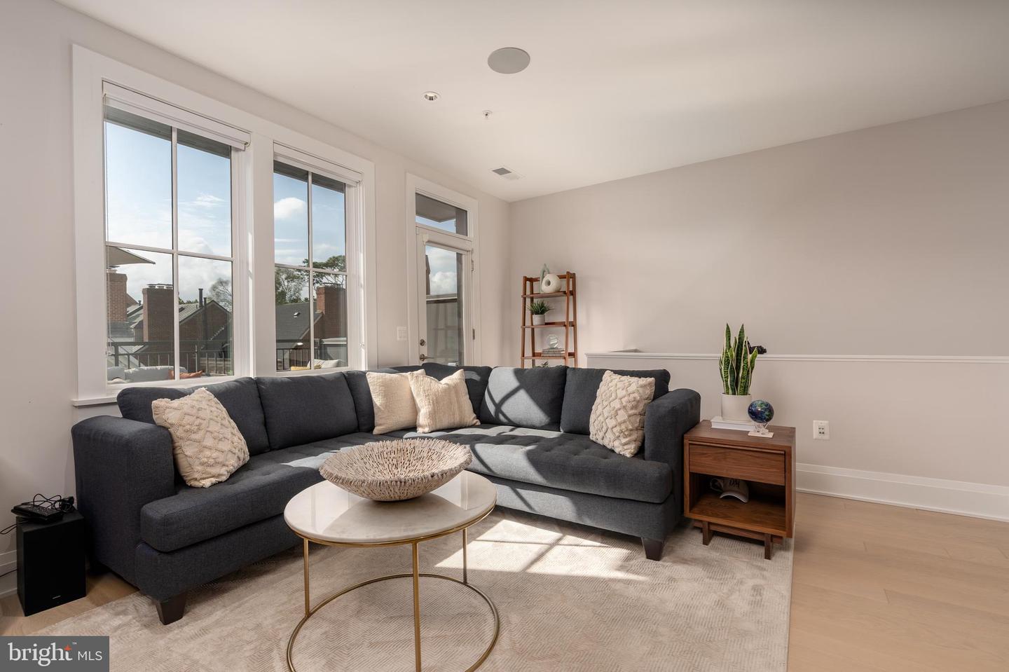 306 S UNION ST, ALEXANDRIA, Virginia 22314, 3 Bedrooms Bedrooms, ,3 BathroomsBathrooms,Residential,For sale,306 S UNION ST,VAAX2048944 MLS # VAAX2048944