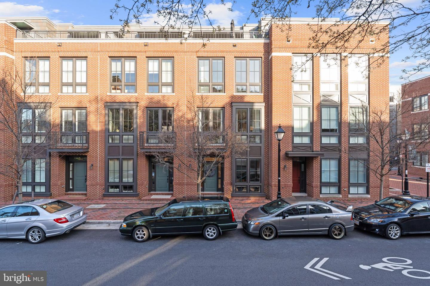 306 S UNION ST, ALEXANDRIA, Virginia 22314, 3 Bedrooms Bedrooms, ,3 BathroomsBathrooms,Residential,For sale,306 S UNION ST,VAAX2048944 MLS # VAAX2048944