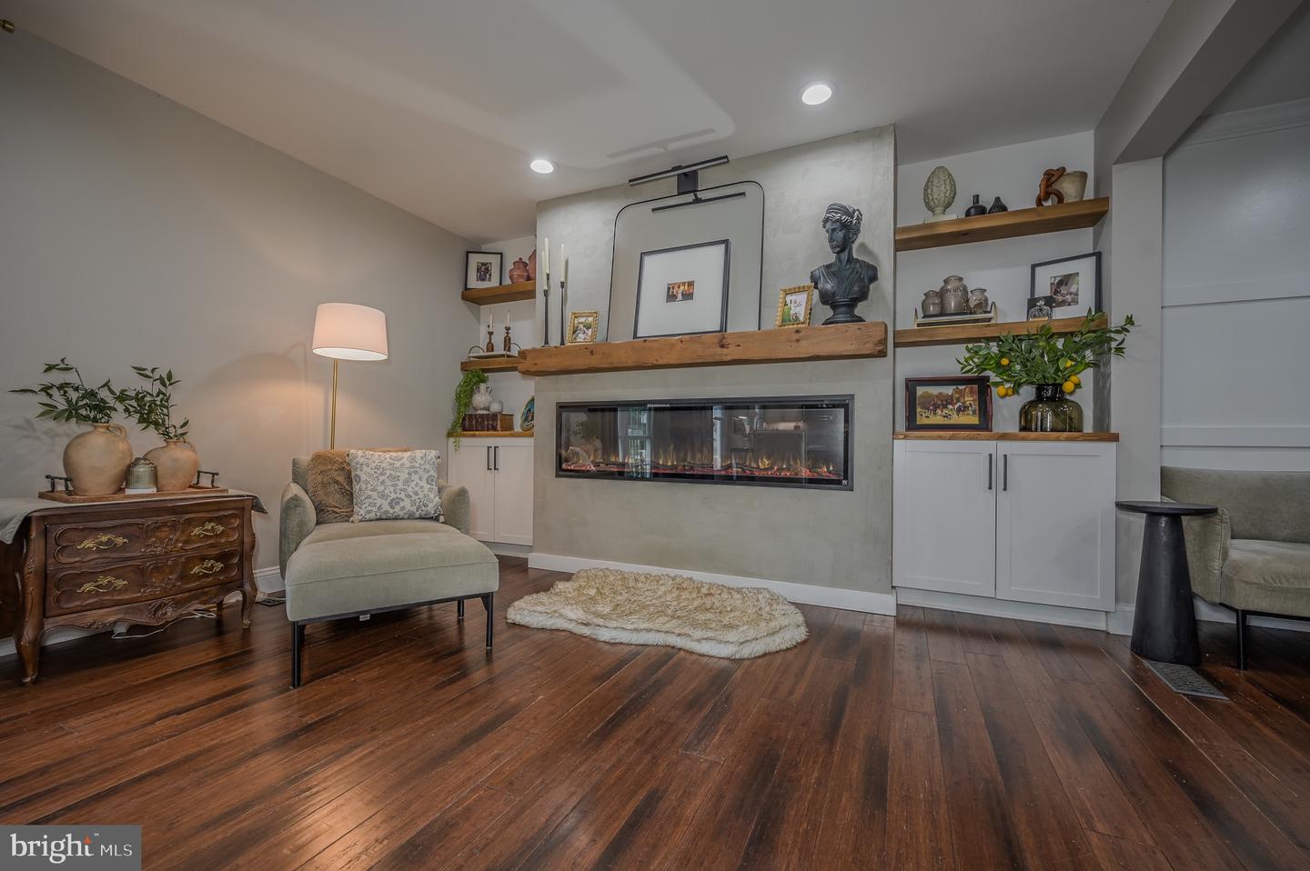 15020 WOODGLEN CT, DUMFRIES, Virginia 22025, 6 Bedrooms Bedrooms, ,3 BathroomsBathrooms,Residential,For sale,15020 WOODGLEN CT,VAPW2102598 MLS # VAPW2102598