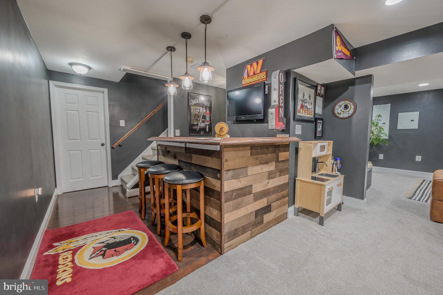 15020 WOODGLEN CT, DUMFRIES, Virginia 22025, 6 Bedrooms Bedrooms, ,3 BathroomsBathrooms,Residential,For sale,15020 WOODGLEN CT,VAPW2102598 MLS # VAPW2102598