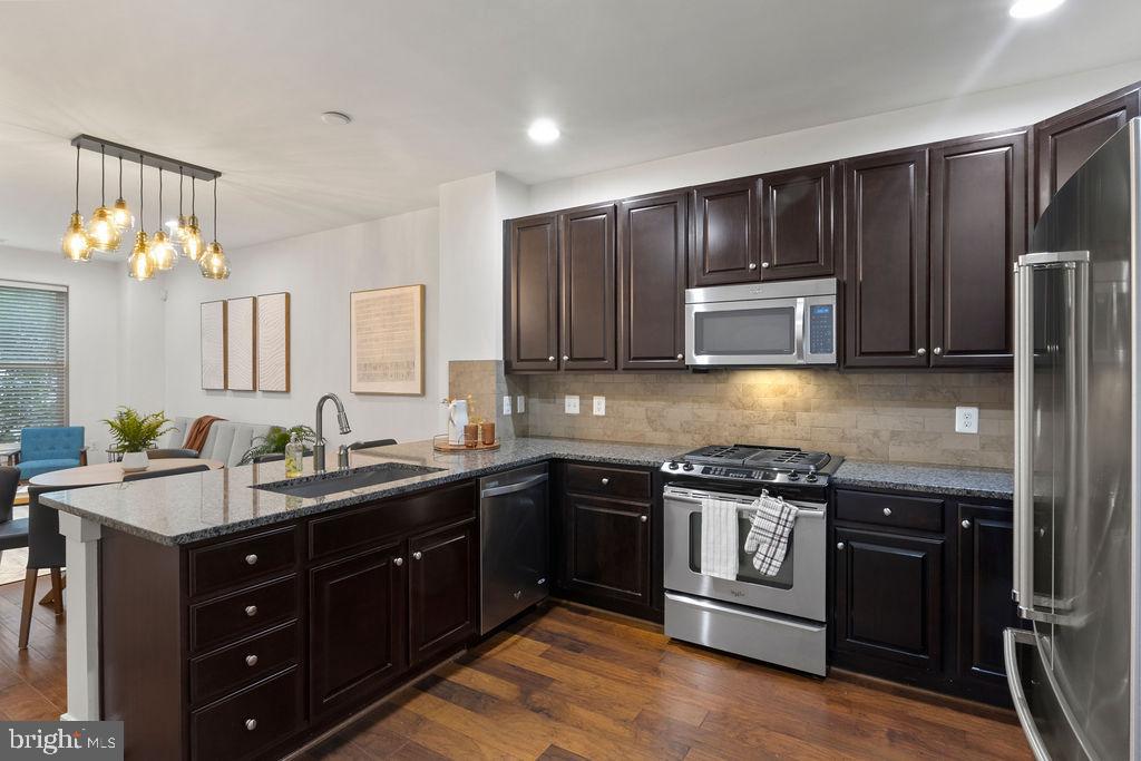 2215 RICHMOND HWY #101, ALEXANDRIA, Virginia 22301, 3 Bedrooms Bedrooms, ,2 BathroomsBathrooms,Residential,For sale,2215 RICHMOND HWY #101,VAAX2048958 MLS # VAAX2048958