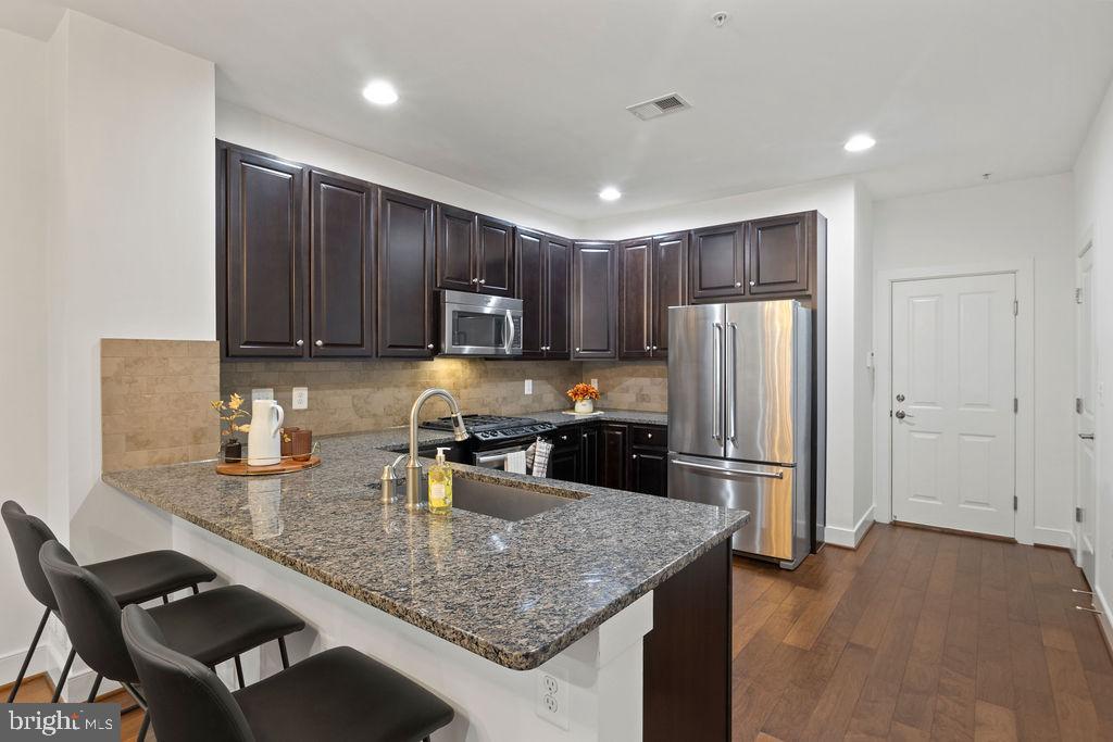 2215 RICHMOND HWY #101, ALEXANDRIA, Virginia 22301, 3 Bedrooms Bedrooms, ,2 BathroomsBathrooms,Residential,For sale,2215 RICHMOND HWY #101,VAAX2048958 MLS # VAAX2048958