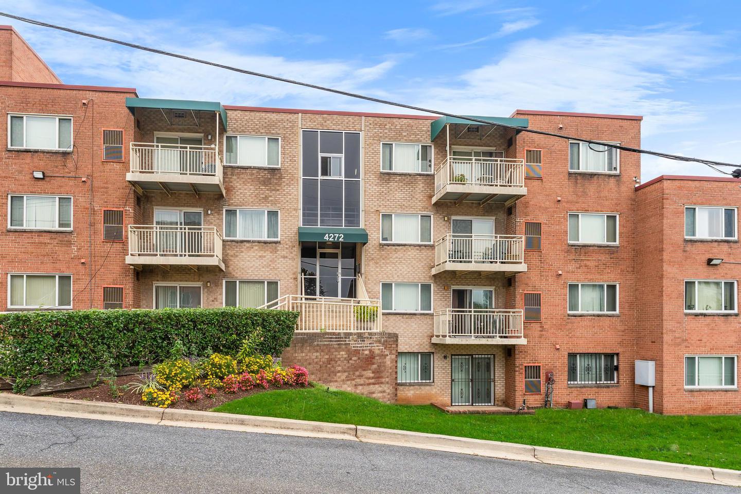 4272 EAST CAPITOL ST E #2, WASHINGTON, District Of Columbia 20019, 1 Bedroom Bedrooms, ,1 BathroomBathrooms,Residential,For sale,4272 EAST CAPITOL ST E #2,DCDC2216652 MLS # DCDC2216652 4272 EAST CAPITOL ST E #2, WASHINGTON, District Of Columbia 20019, 1 Bedroom Bedrooms, ,1 BathroomBathrooms,Residential,For sale,4272 EAST CAPITOL ST E #2,DCDC2216652 MLS # DCDC2216652