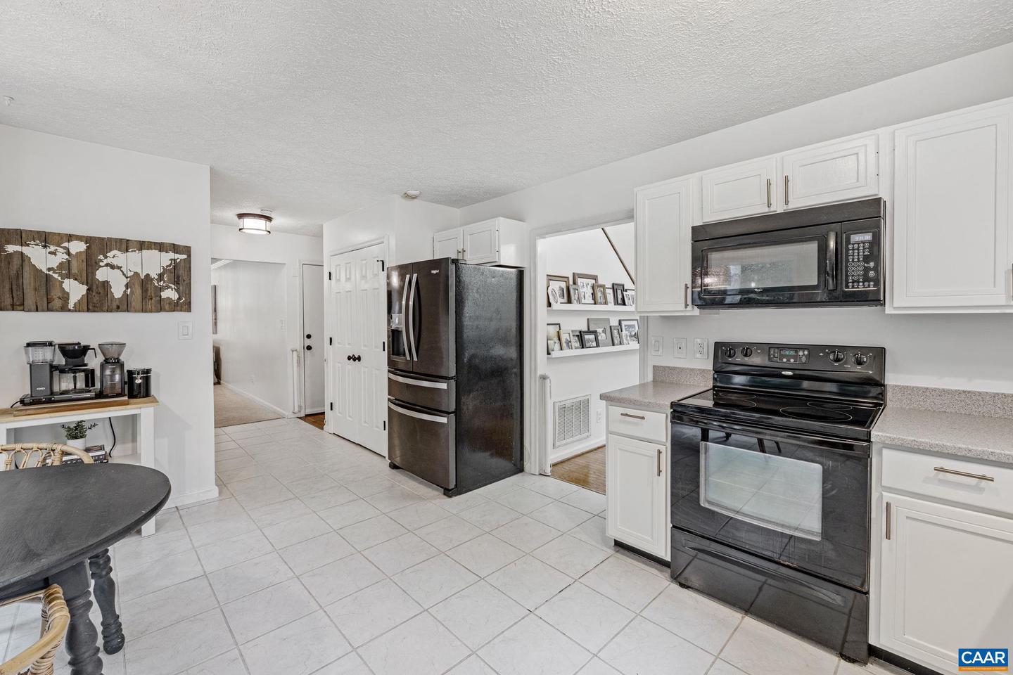 1864 AMBERFIELD DR, CHARLOTTESVILLE, Virginia 22911, 3 Bedrooms Bedrooms, ,2 BathroomsBathrooms,Residential,For sale,1864 AMBERFIELD DR,668179 MLS # 668179