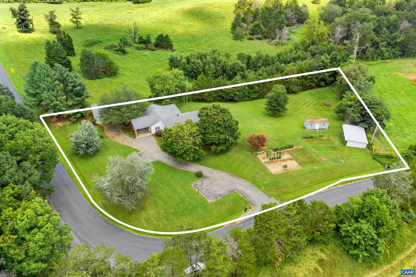 1640 PEA RIDGE RD, STANARDSVILLE, Virginia 22973, 5 Bedrooms Bedrooms, ,3 BathroomsBathrooms,Residential,For sale,1640 PEA RIDGE RD,668180 MLS # 668180